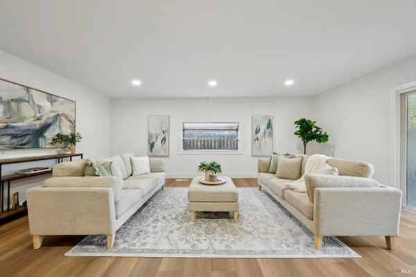 $725,000 | 1728 Ensenada Court, Santa Rosa, CA 95401