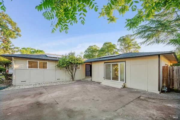 $725,000 | 1728 Ensenada Court, Santa Rosa, CA 95401