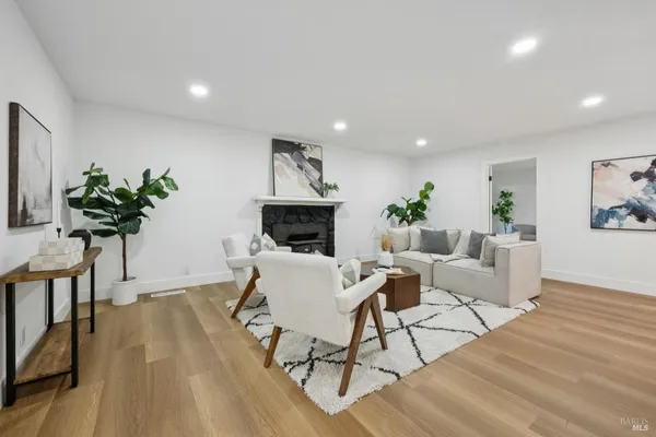 $725,000 | 1728 Ensenada Court, Santa Rosa, CA 95401