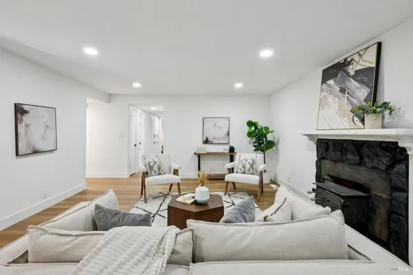 $725,000 | 1728 Ensenada Court, Santa Rosa, CA 95401