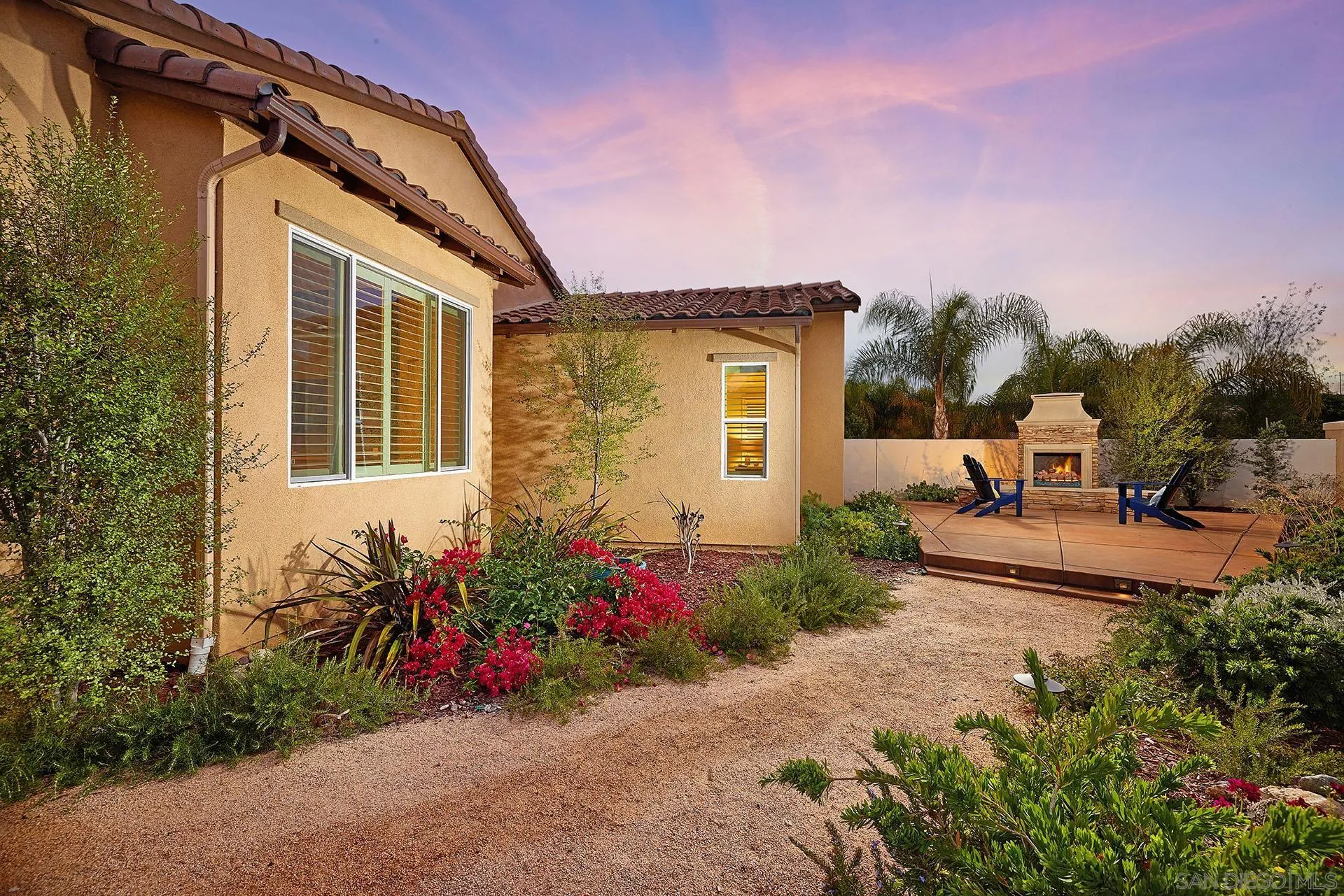2012 Hummingbird Road Carlsbad, CA 92011 - Photo 6 of 44 Gallery Image 6