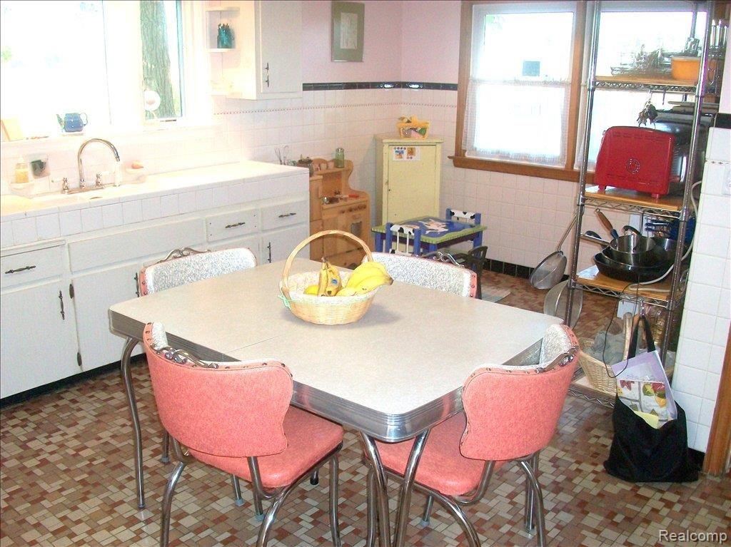 607 Fitz Road Goodells, MI 48027 - Photo 8 of 22 100_1798