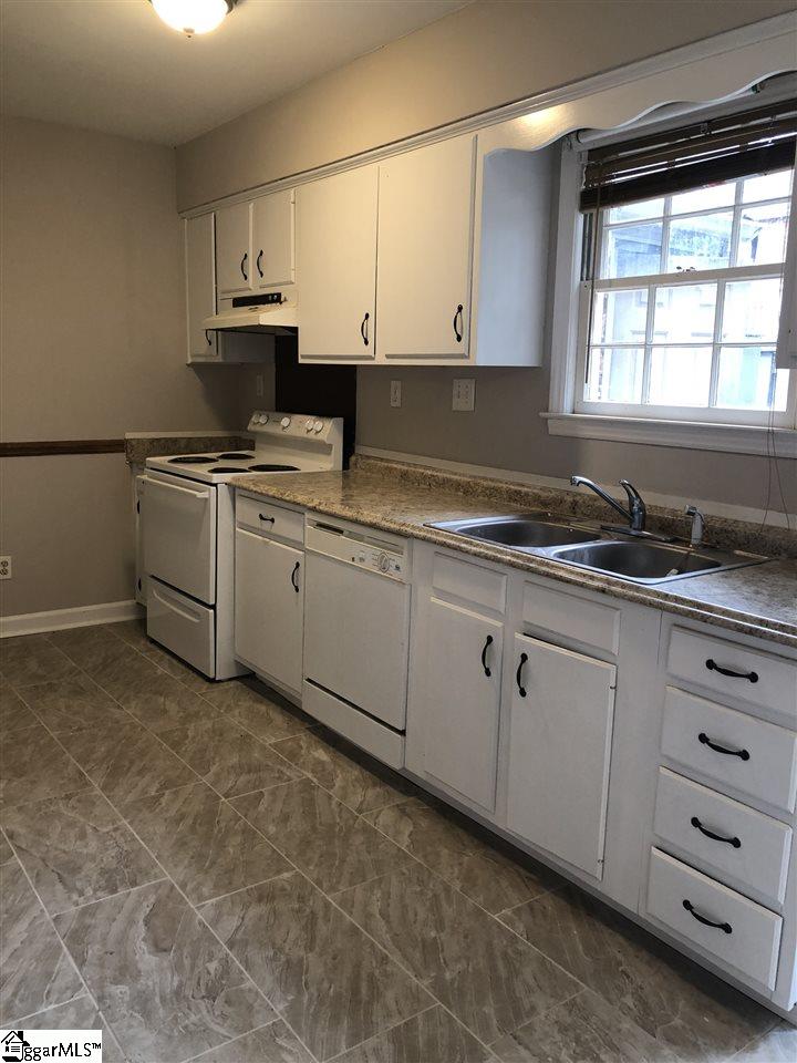 1438 H Dover Road Spartanburg, SC 29301 - Photo 5 of 16 Gallery Image 5