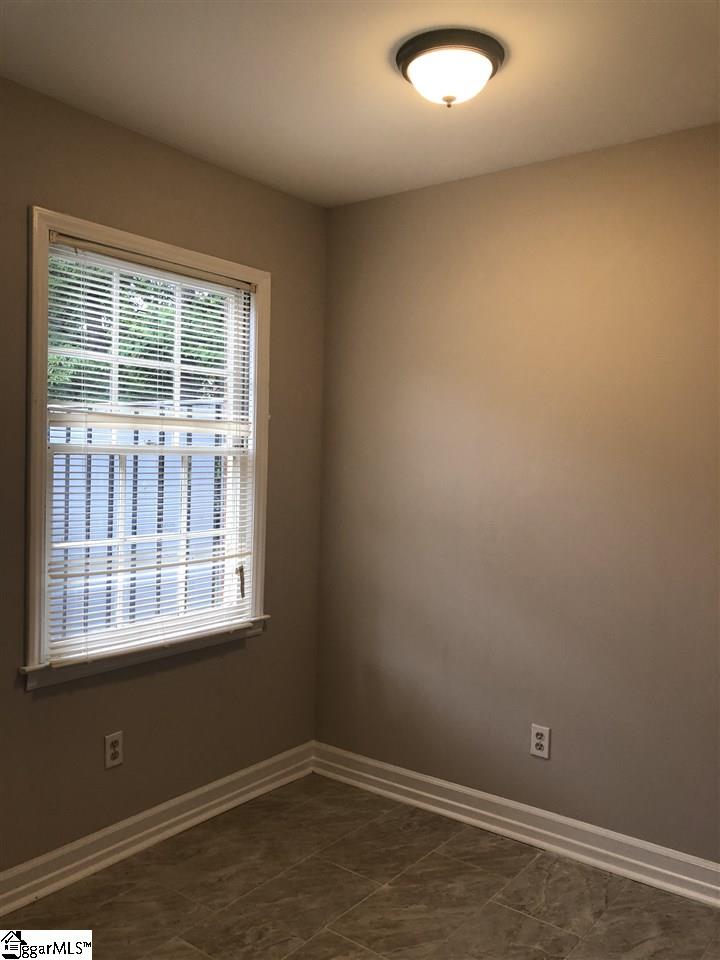 1438 H Dover Road Spartanburg, SC 29301 - Photo 7 of 16 Gallery Image 7
