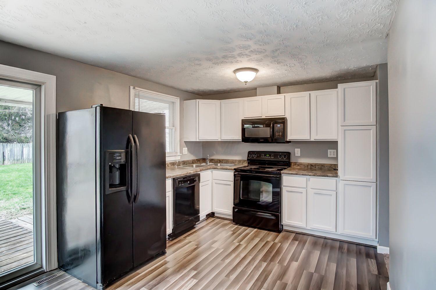 2919 Olivette Road Columbus, OH 43232 - Photo 9 of 31 Gallery Image 9