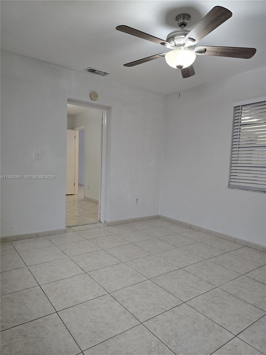 2787 Southwest 34th Court Miami, FL 33133 - Photo 17 of 20