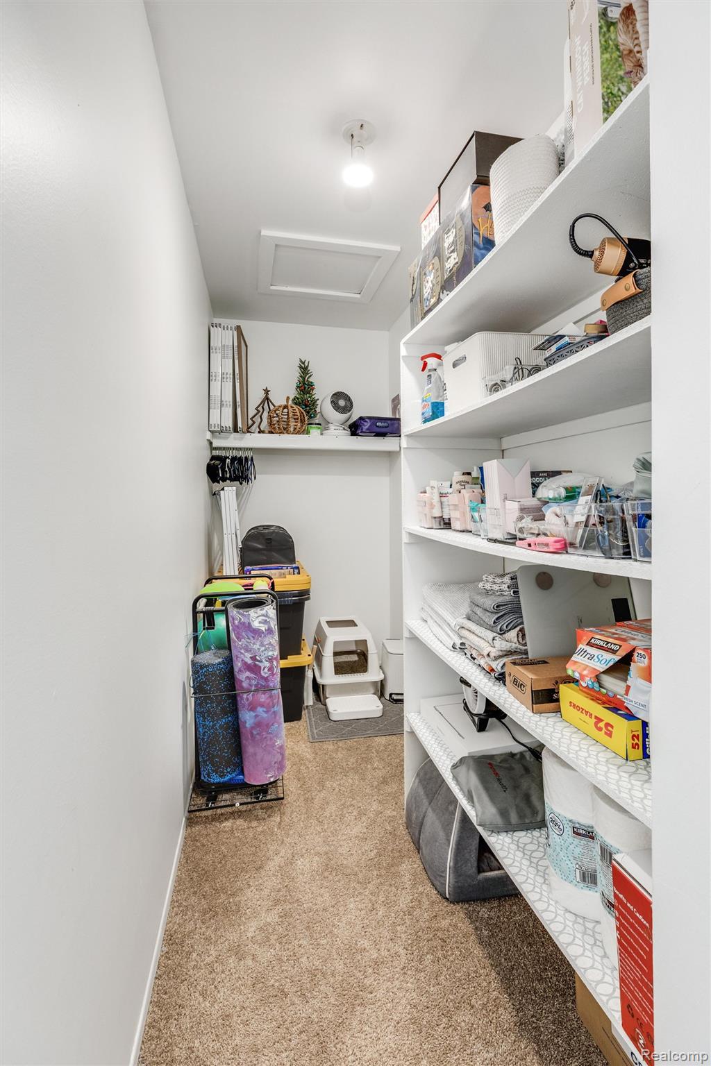 2547 Samoset Road Royal Oak, MI 48073 - Photo 23 of 29 22-2547 Samoset Rd 0021.jpg