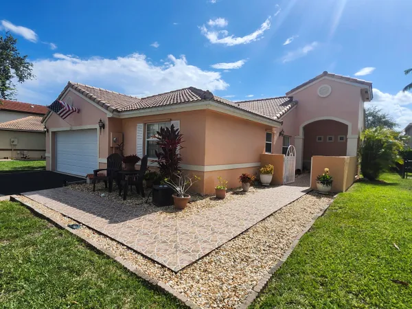 $644,999 | 120 Northwest 189th Avenue, Pembroke Pines, FL 33029