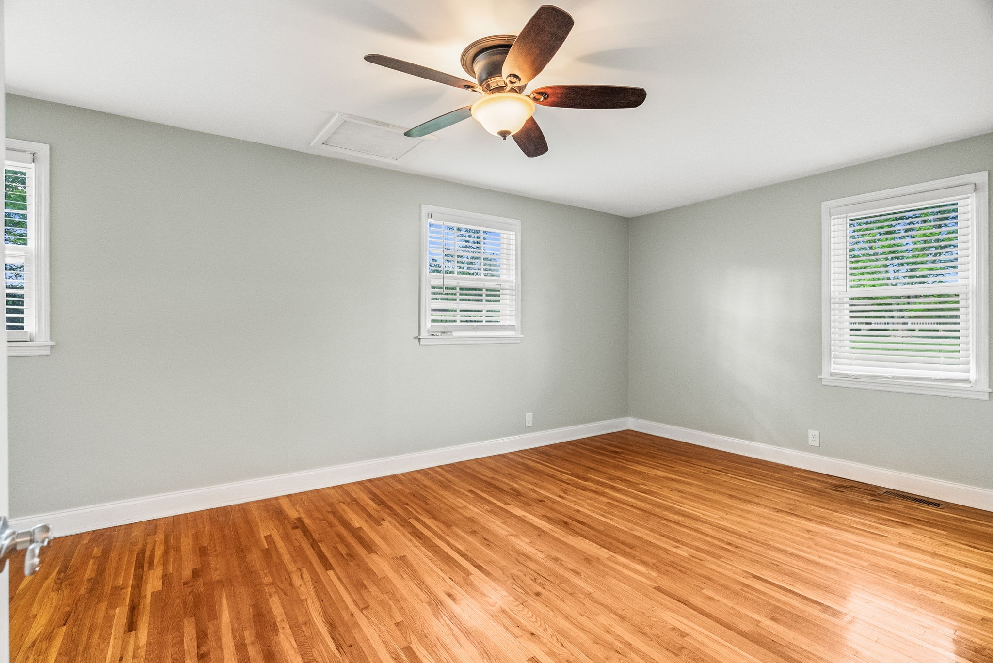 4120 Sycamore Road Greenbrier, TN 37073 - Photo 17 of 31 a view of an empty room with window and a chandelier fan