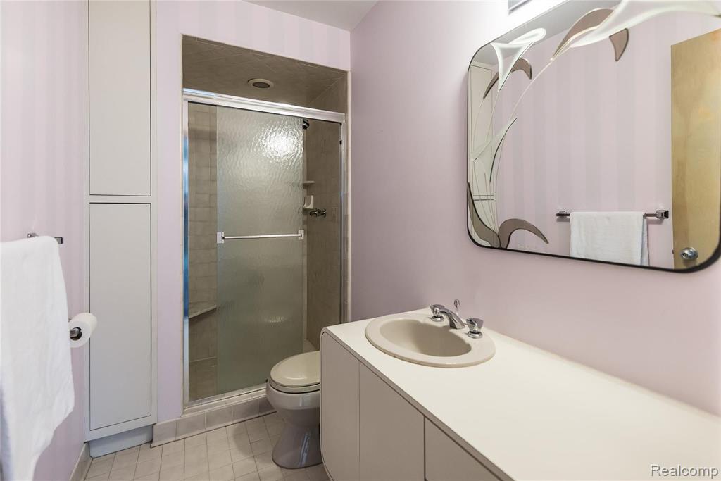 29000 Halsted Road Farmington Hills, MI 48331 - Photo 27 of 48