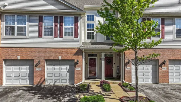 $284,900 | 8132 Concord Lane, Unit E, Justice, IL 60458