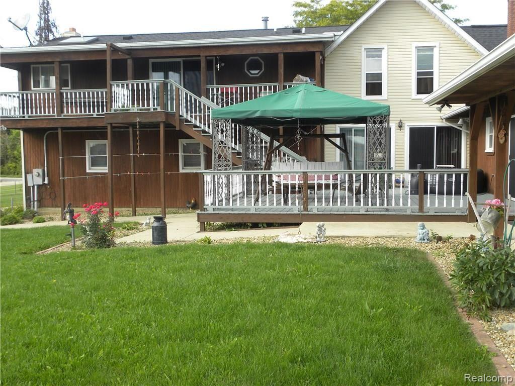 15637 Nettney Road Capac, MI 48014 - Photo 2 of 64 DSCN7994.JPG