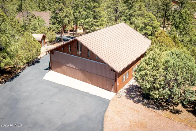 a view of a outdoor space