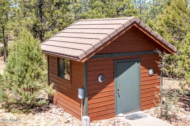 $1,400,000 | 2872 Chandelle Lane, Overgaard, AZ 85933