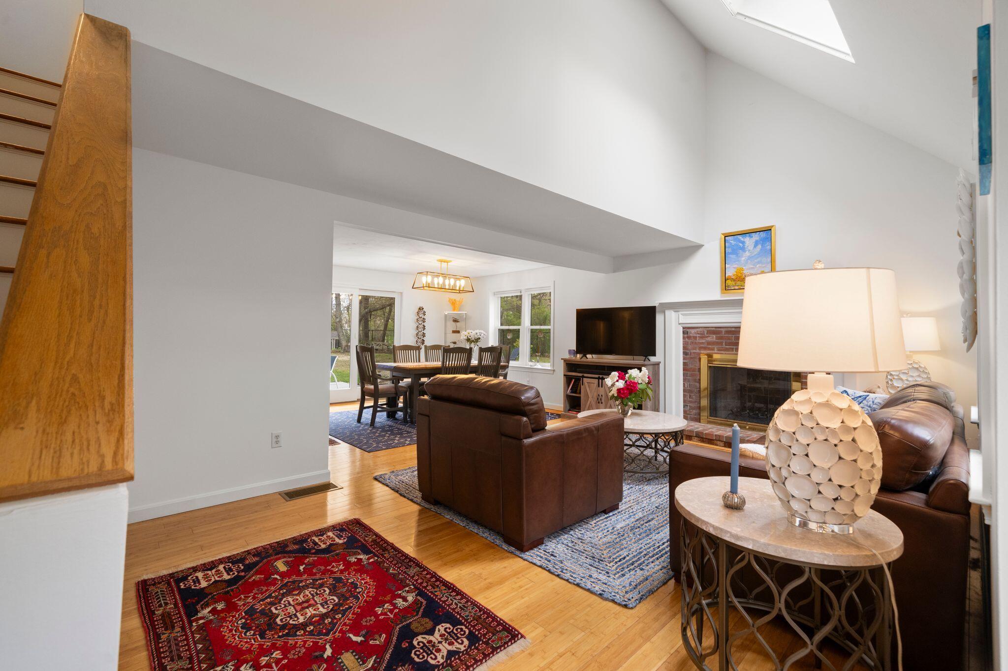 40 Sam Ryder Road Chatham, MA 02633 - Photo 9 of 42 a living room with furniture and a flat screen tv