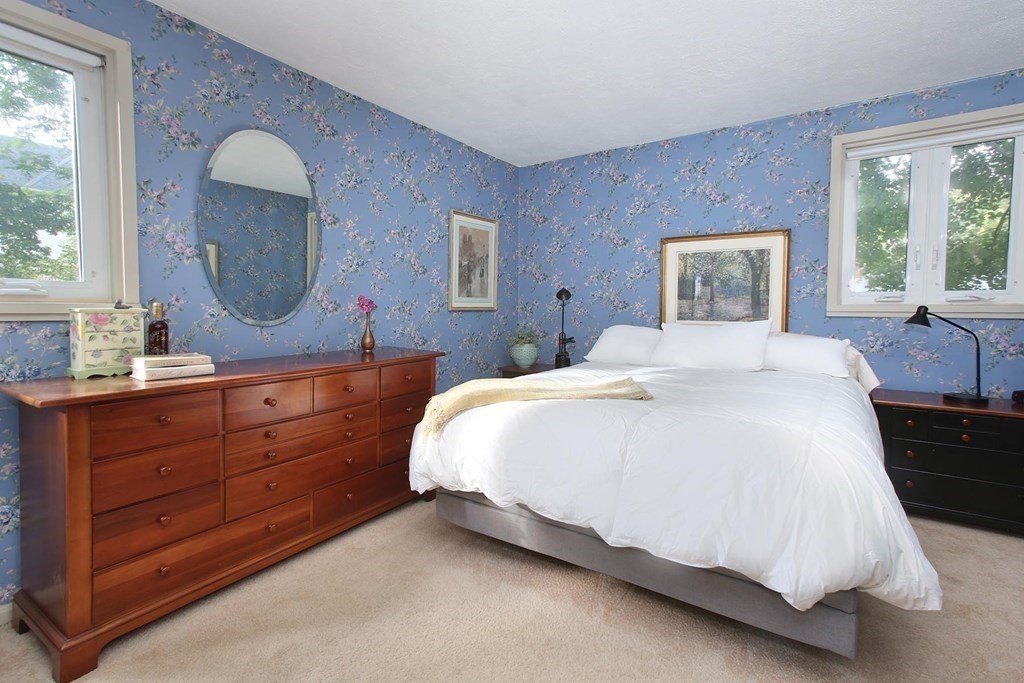 11 Jane Road Newton, MA 02459 - Photo 6 of 8