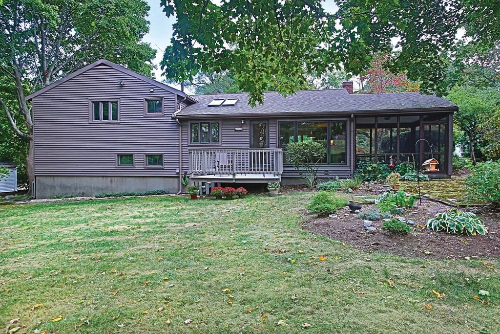 11 Jane Road Newton, MA 02459 - Photo 8 of 8