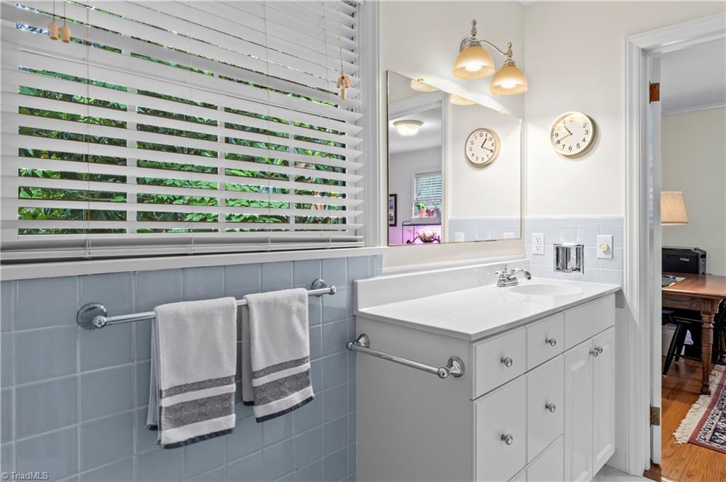 216 South Avalon Road Winston-Salem, NC 27104 - Photo 30 of 47