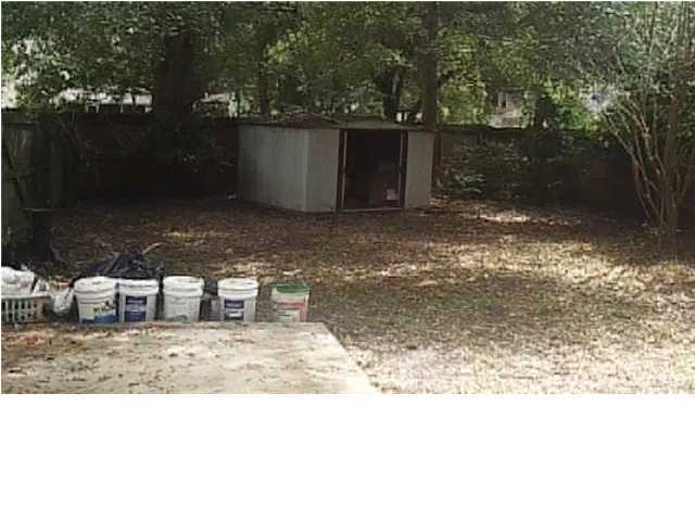 102 Laurel Ridge Road North Charleston, SC 29418 - Photo 3 of 23 Huge backyard