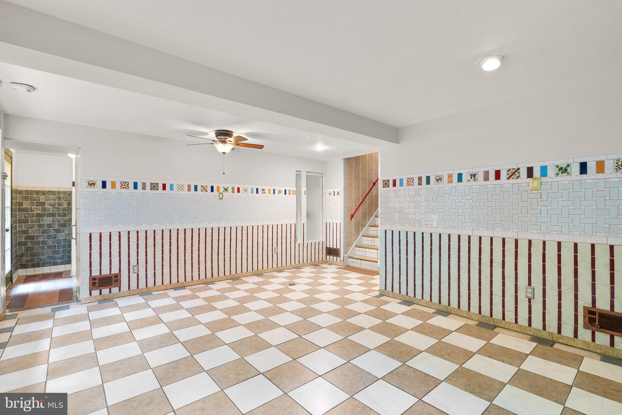 318 Hillsboro Drive Silver Spring, MD 20902 - Photo 13 of 15