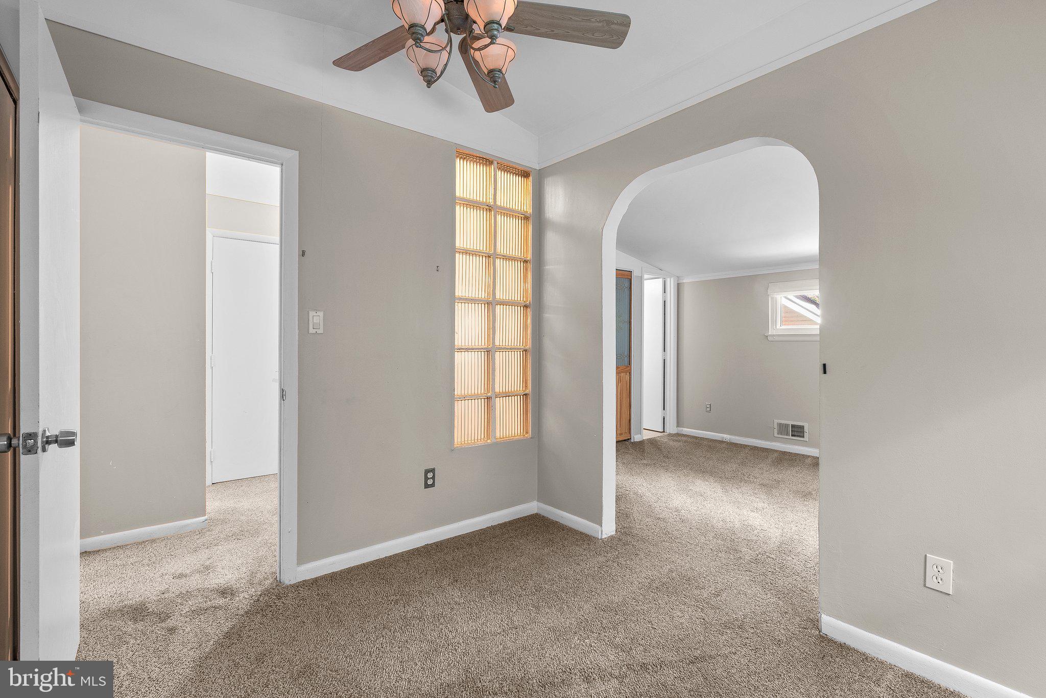 318 Hillsboro Drive Silver Spring, MD 20902 - Photo 9 of 15