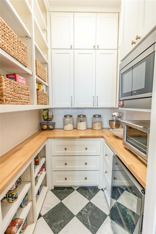 1061 Tradewinds Road Nocona, TX 76255 - Photo 14 of 40 a bathroom with a sink and a window