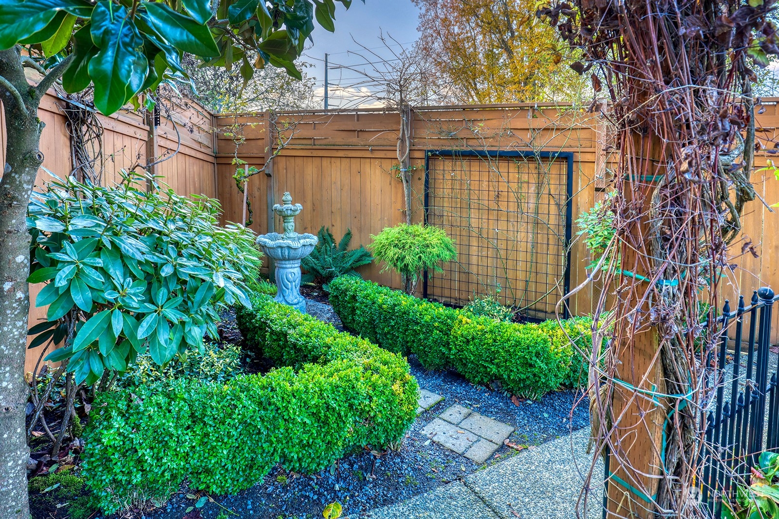 4202 157th Place Southeast Bothell, WA 98012 - Photo 20 of 24 a backyard of a house with lots of green space