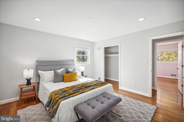 $930,000 | 11801 Charen Lane, Potomac, MD 20854