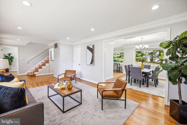 $930,000 | 11801 Charen Lane, Potomac, MD 20854