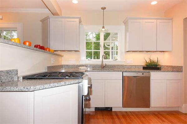 82 Concord Road Bedford, MA 01730 - Photo 4 of 30 Gallery Image 4