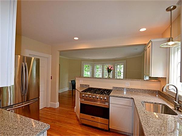 82 Concord Road Bedford, MA 01730 - Photo 6 of 30 Gallery Image 6