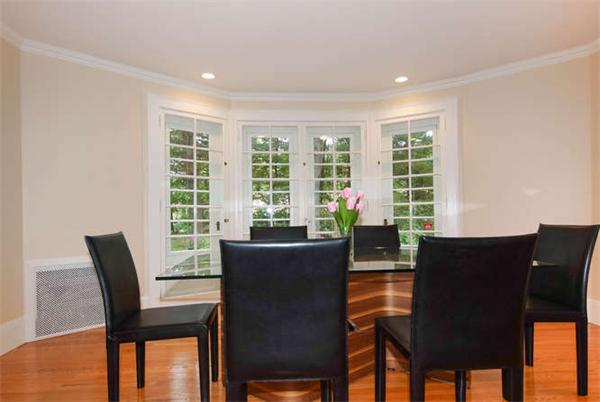 82 Concord Road Bedford, MA 01730 - Photo 8 of 30 Gallery Image 8