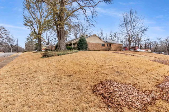 $165,000 | 1675 Georgian Drive, Memphis, TN 38127