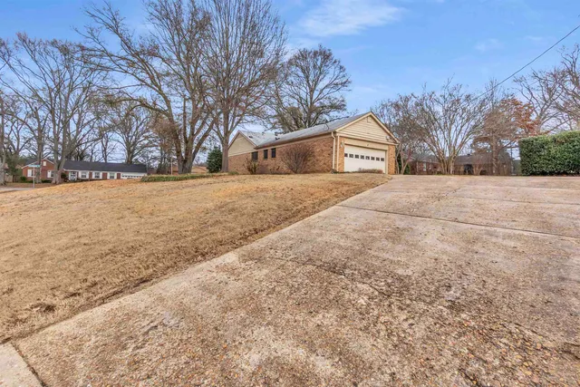 $165,000 | 1675 Georgian Drive, Memphis, TN 38127