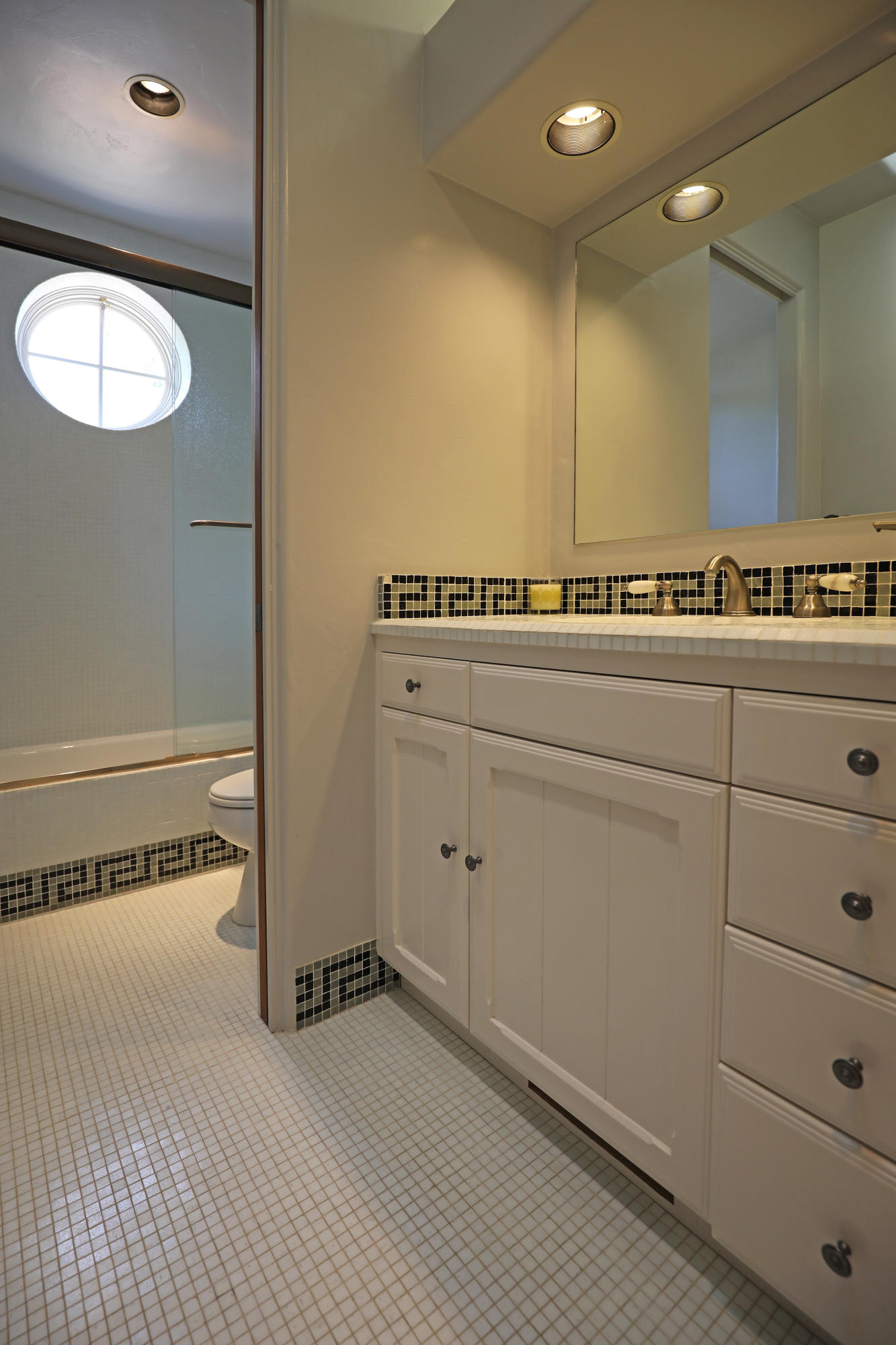 405 Via Hierba Santa Barbara, CA 93110 - Photo 29 of 41 Bathroom