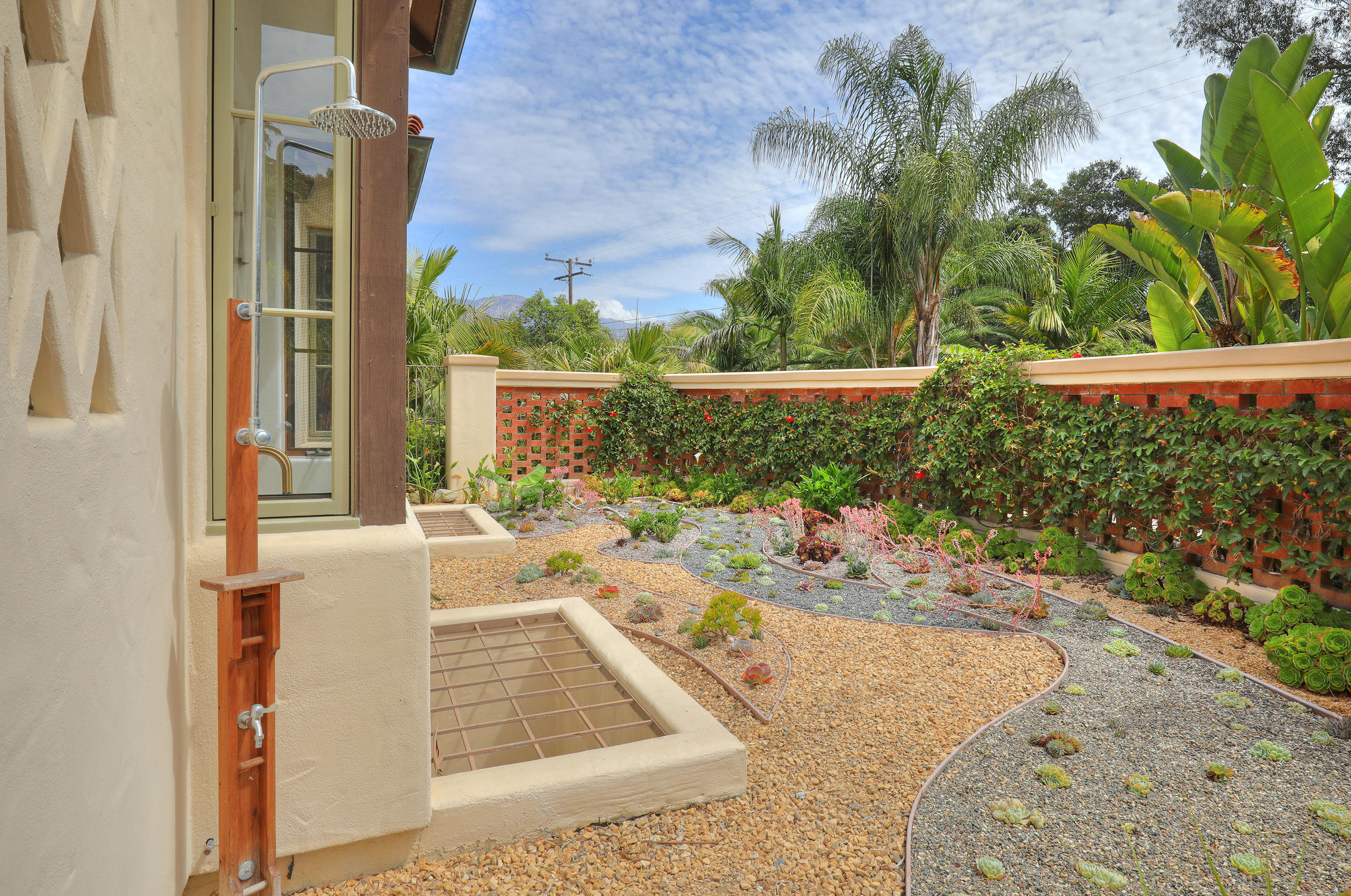 405 Via Hierba Santa Barbara, CA 93110 - Photo 41 of 41 Side Yard