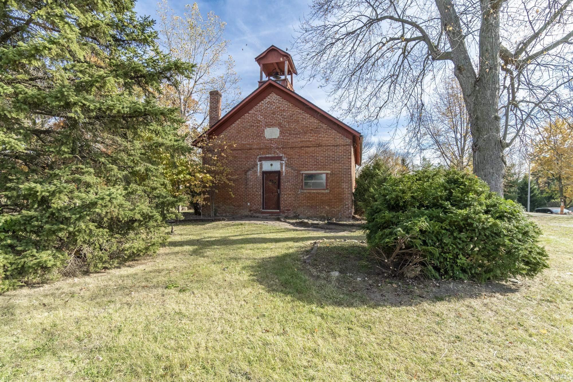 8126 Coldwater Road Fort Wayne, IN 46825 - Photo 7 of 36