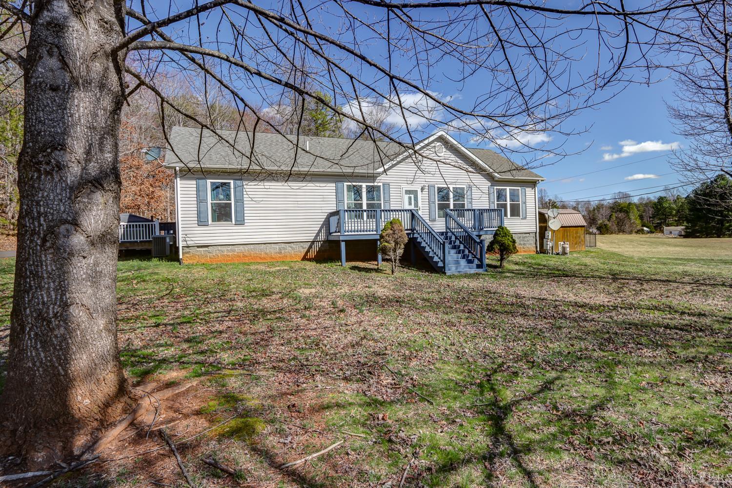 1230 Spencer Road Concord, VA 24538 - Photo 1 of 58