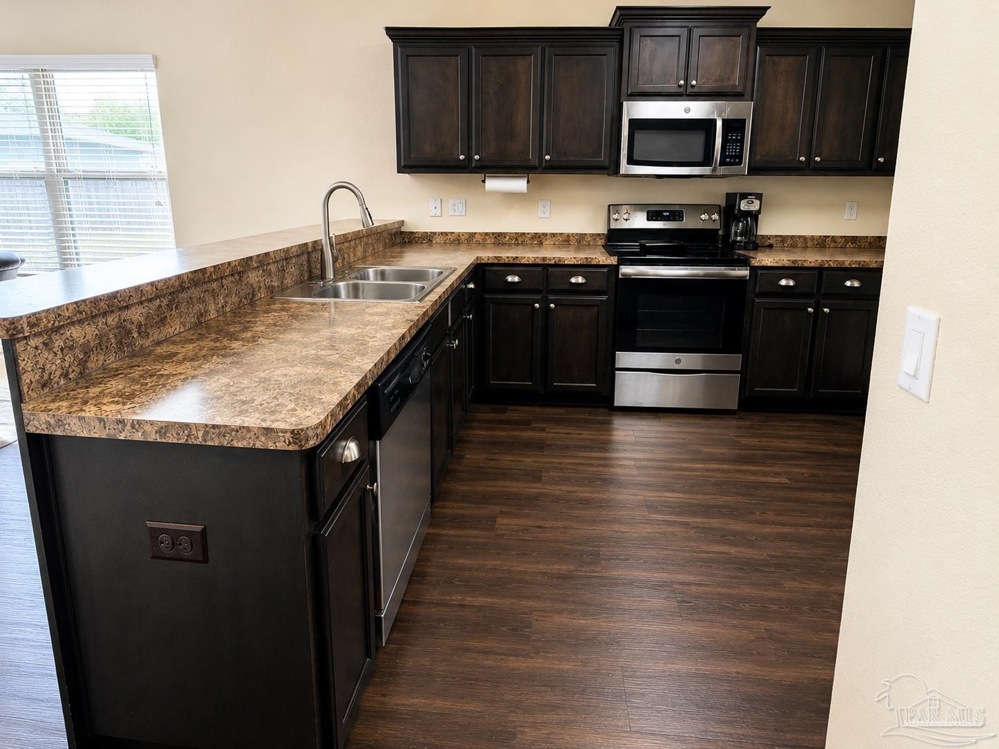 5065 Carmell Ridge Circle Milton, FL 32570 - Photo 3 of 22