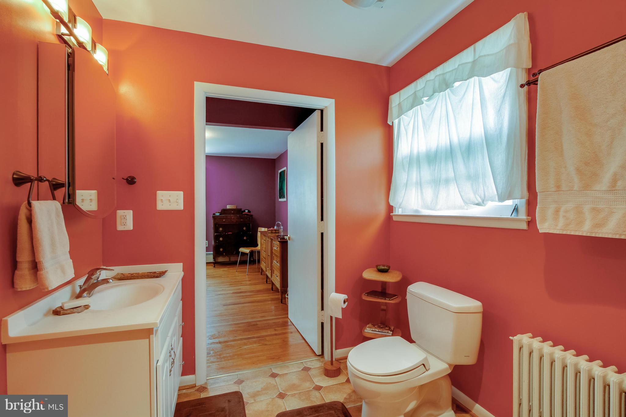 6721 Queens Road Alexandria, VA 22306 - Photo 28 of 29 Bath (Master)