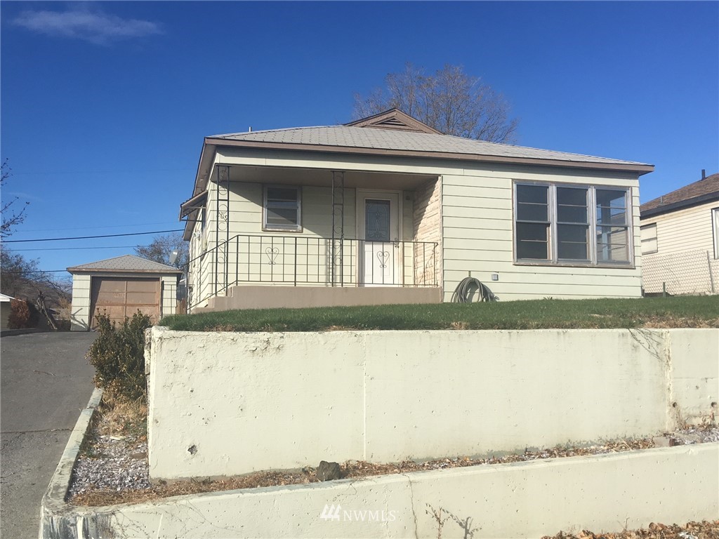 209 Columbia Road Ephrata, WA 98823 - Photo 2 of 10