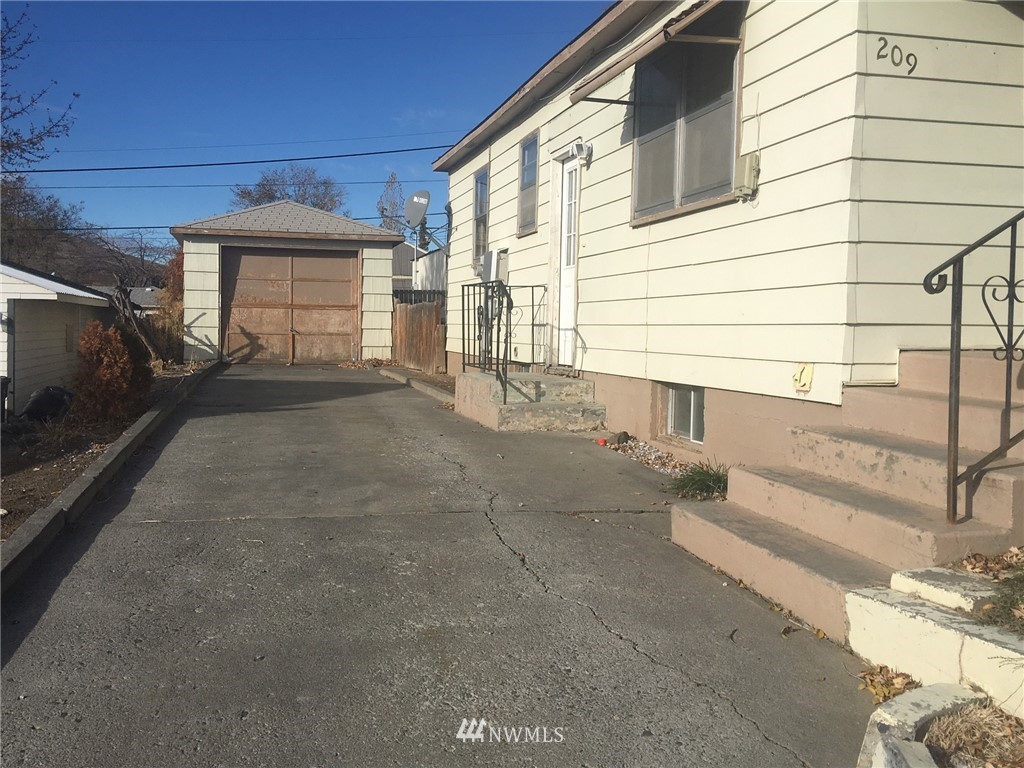 209 Columbia Road Ephrata, WA 98823 - Photo 3 of 10