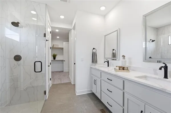 $669,105 | 1804 Halls Creek Avenue, Raymore, MO 64083