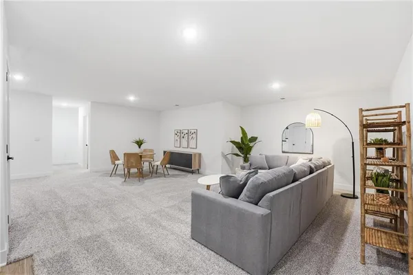 $669,105 | 1804 Halls Creek Avenue, Raymore, MO 64083