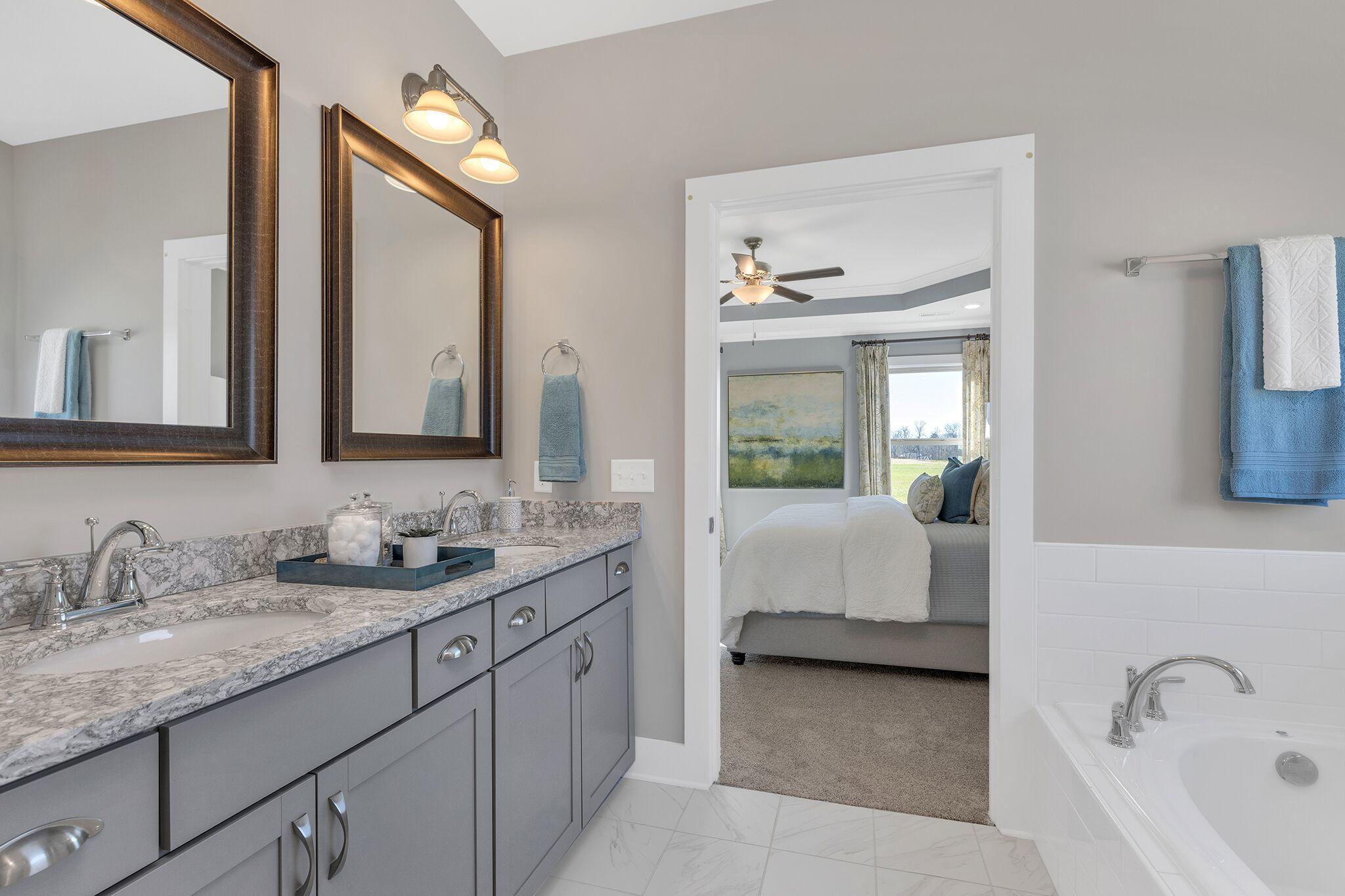 1565 Buttonwood Loop, Unit 55 Chattanooga, TN 37421 - Photo 16 of 27 Lexington Owners Bath to Bedroom
