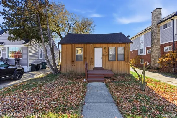$362,500 | 1308 East Lincoln Street, Birmingham, MI 48009