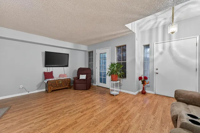 $310,000 | 7623 Roberta Lane, Antelope, CA 95843