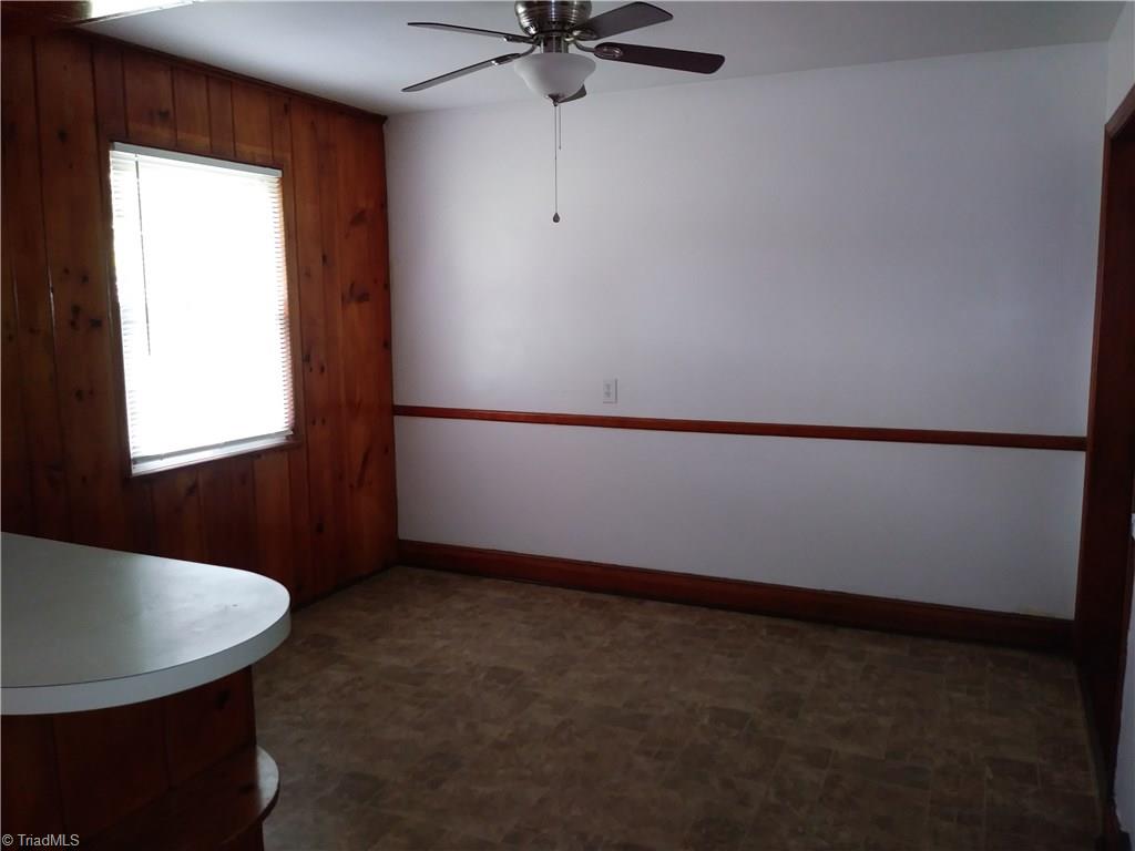 804 Motor Road Winston-Salem, NC 27105 - Photo 11 of 27 Kitchen dining area