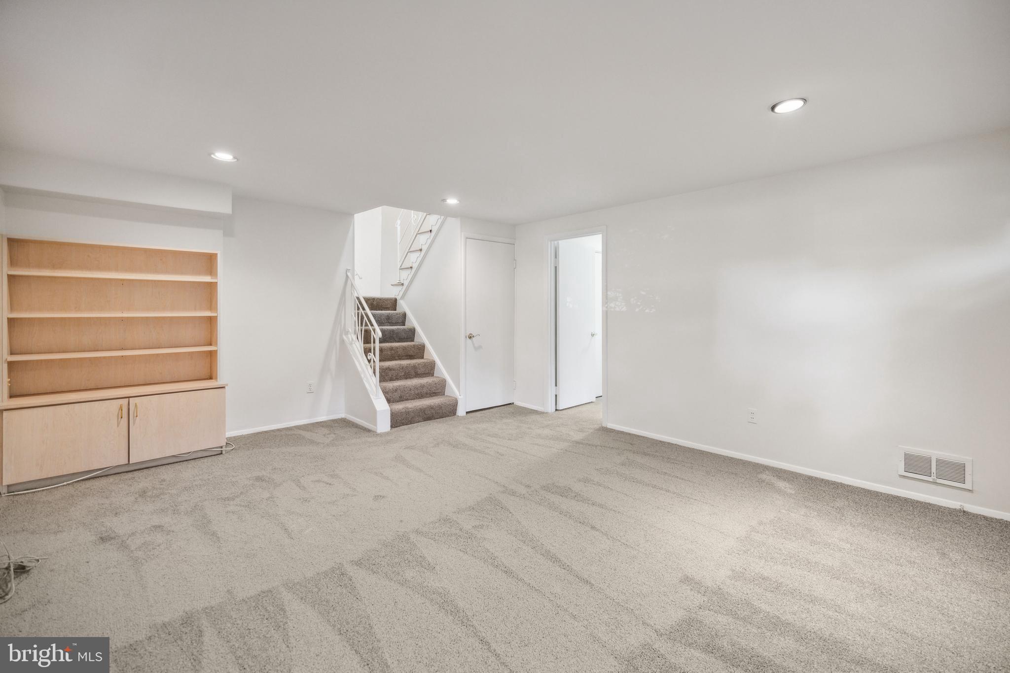 1104 Dunoon Road Silver Spring, MD 20903 - Photo 7 of 23 Family Room with new carpet