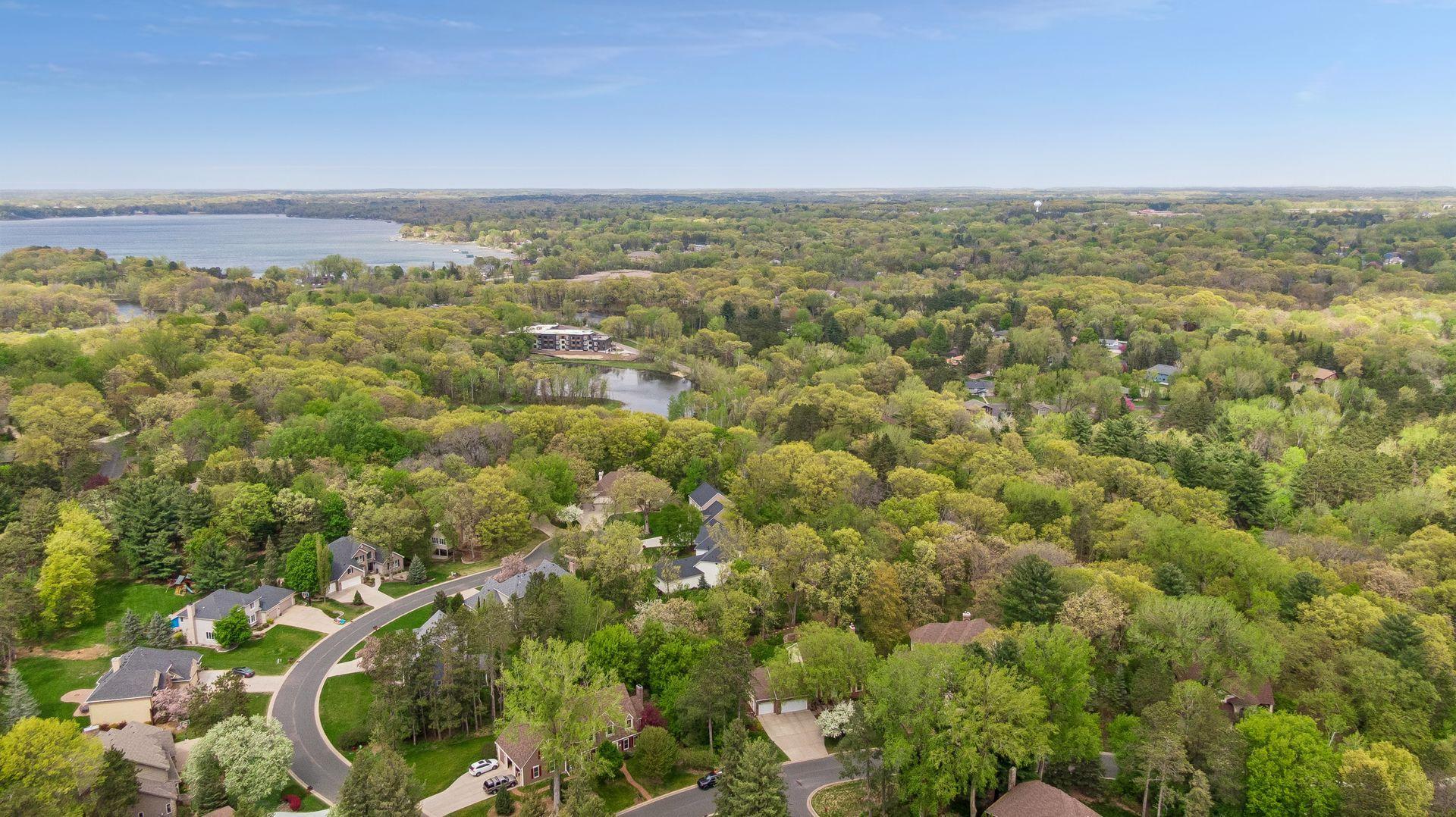 75 Wildridge Road Mahtomedi, MN 55115 - Photo 8 of 47